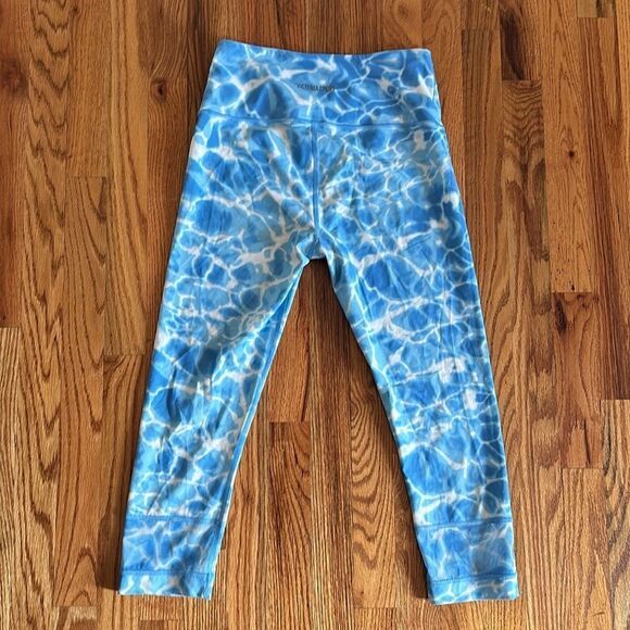 Victoria’s Secret Sport Capri Leggings Blue Blue Medium M - Picture 2 of 4